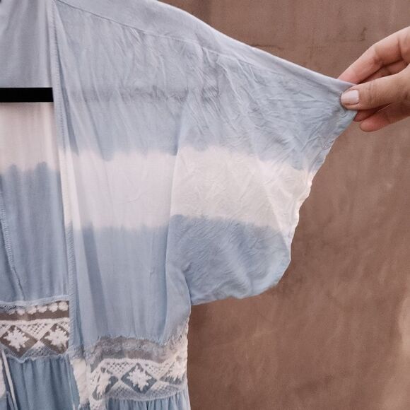 Aakaa blue amd white floor length toe dye duster - Picture 5 of 9